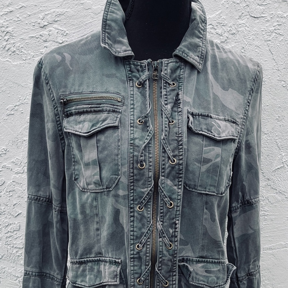 PAM & GELA Women's Unlined Camo jacket "P"